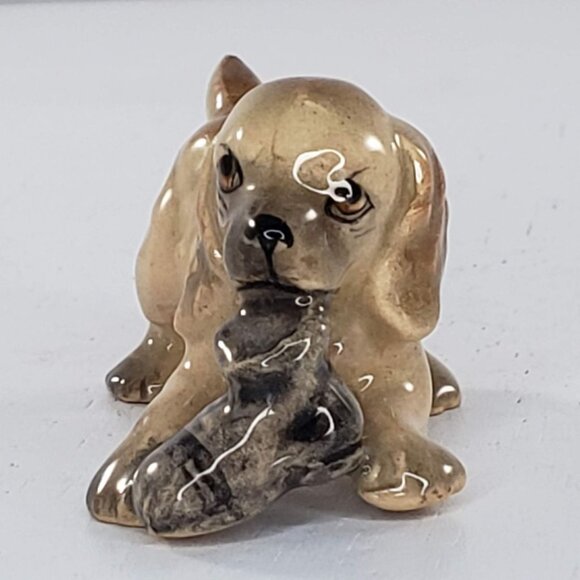 Lefton Cocker Spaniel Puppy Holding Boot Slipper Shoe Miniature Figurine Vintage - Picture 3 of 8